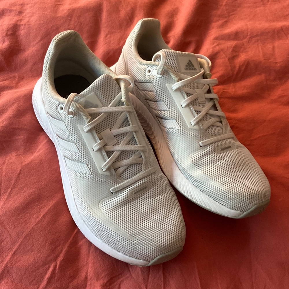 EUC all white adidas RUNFALCON 2.0 sneakers